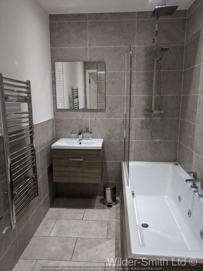 Stylish 2-Bed Luxury Apartment In Nottingham City Exterior photo
